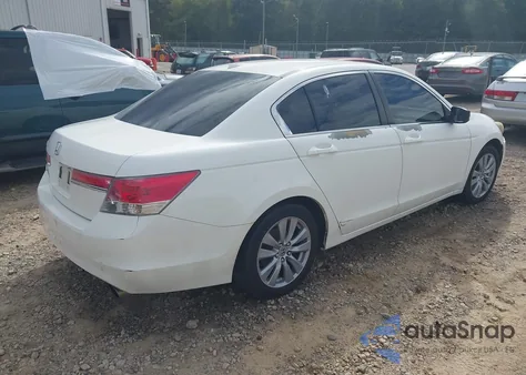 2011 Honda Accord 2.4 Ex-L z USA, uszkodzony, nr VIN 1HGCP2F89BA030274